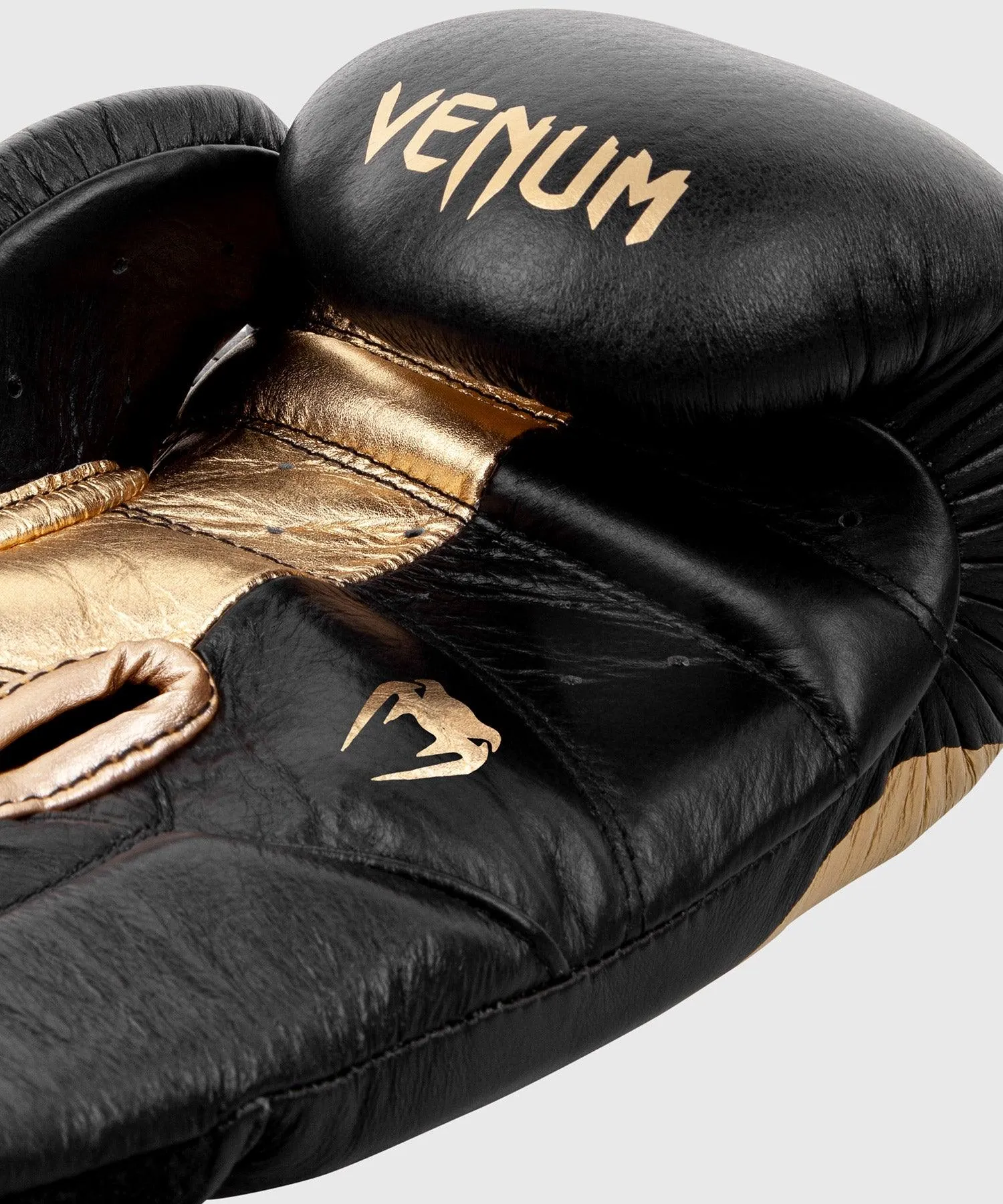 Venum Giant 2.0 Pro Boxing Gloves Velcro - Black/Gold