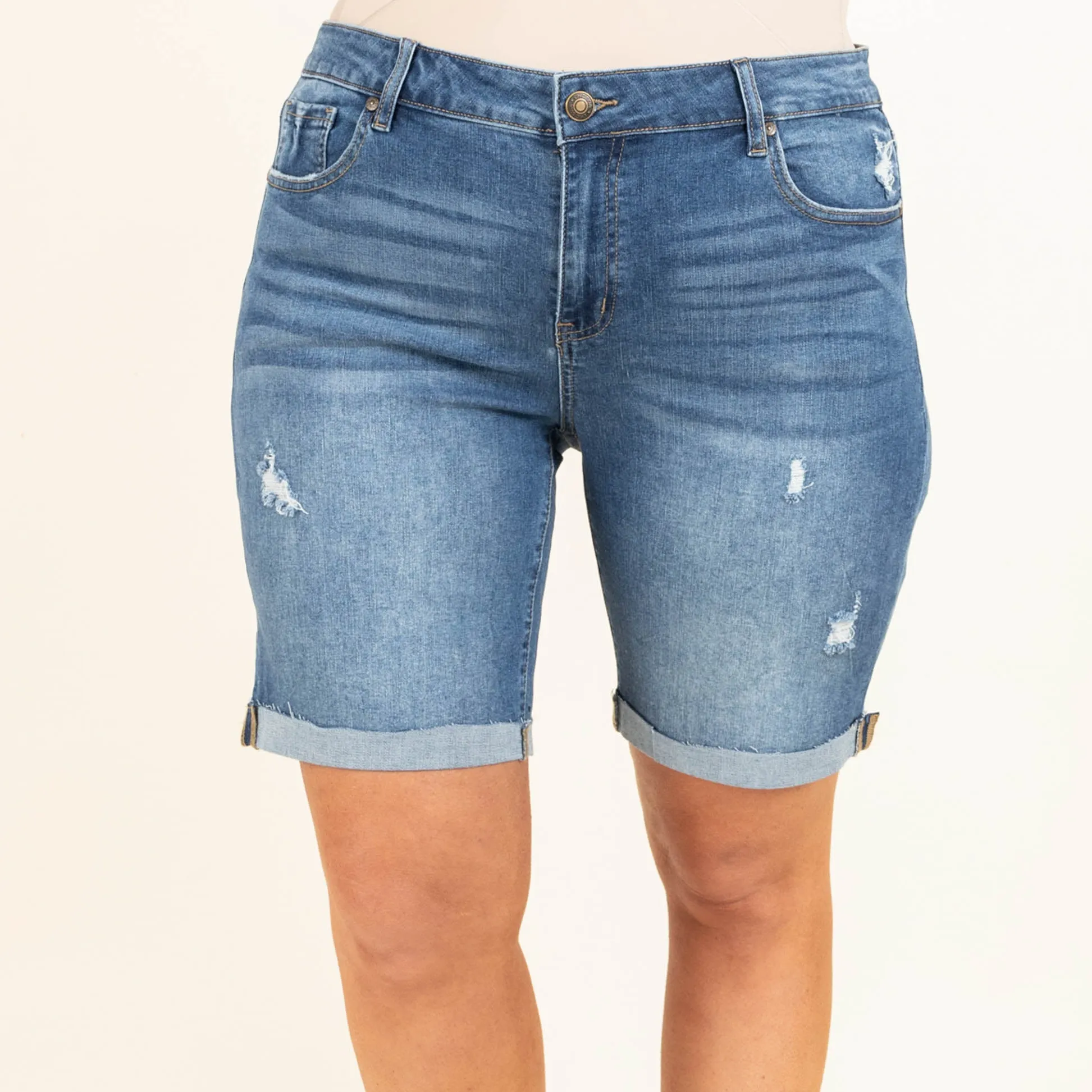 Weekend Away Shorts, Medium Wash